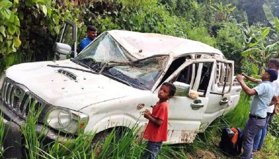 तानसेनको गाईघाटमा जिप पल्टिँदा ६ जना घाइते